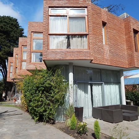 Hotel Aeropuerto Ezeiza Casa De Mr Монте Гранде Екстериор снимка